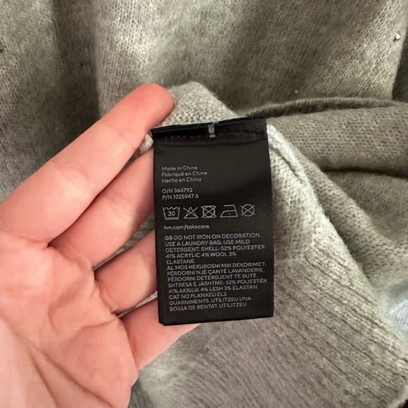 H&M Women’s Light Sage Embellished Boxy Crewneck Sweater - Picture 7 of 9